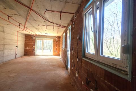 Istra,Lovrečica,okolica-Dvojna kuća u roh bau fazi,blizina mora