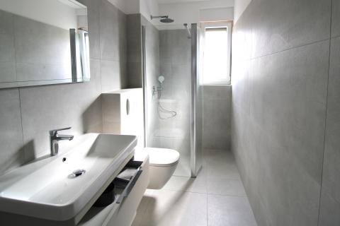 Istra, Tar-Vabriga, dvosobni stan s okućnicom u novogradnji