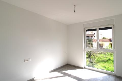 Istra, Tar-Vabriga, dvosobni stan u novogradnji