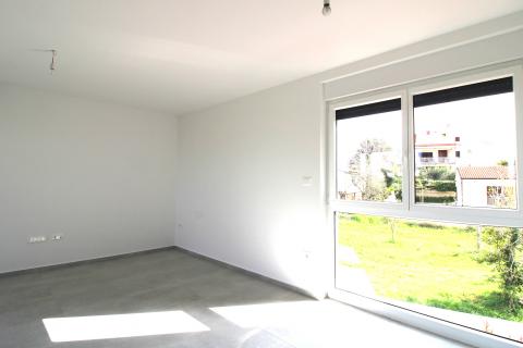 Istra, Tar-Vabriga, dvosobni stan u novogradnji