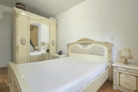 Zagreb, Sesvete - trosoban stan u prizemlju