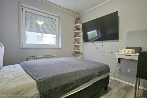 Zagreb, Sesvete - trosoban stan u prizemlju