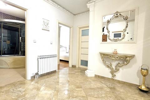 Zagreb, Sesvete - trosoban stan u prizemlju