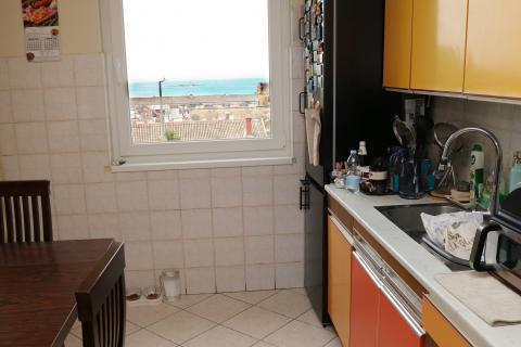 POREČ- stan s garažom