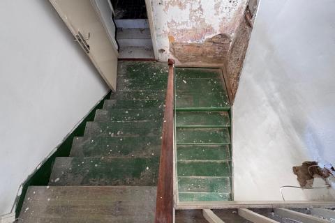 Rijeka, Kostrena, kuća za adaptaciju s velikom okućnicom