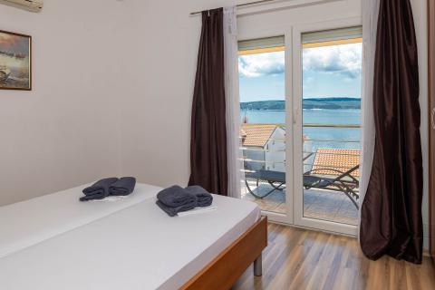 Цриквеница, Драмаль &ndash; дом с 7 апартаментами в туристическом бизнесе