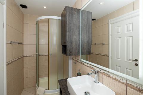 Цриквеница, Драмаль &ndash; дом с 7 апартаментами в туристическом бизнесе