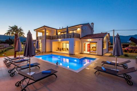 Huis Dražice, Jelenje, 179m2