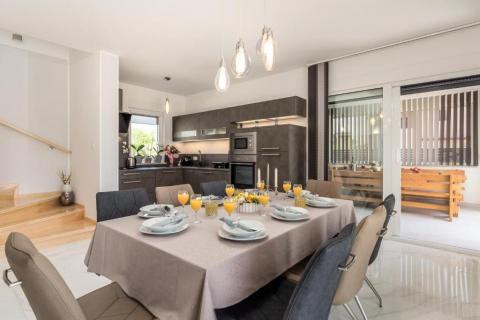 Huis Dražice, Jelenje, 179m2