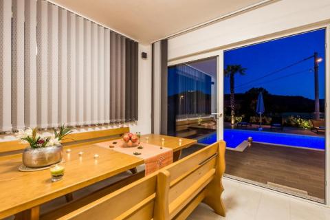 Huis Dražice, Jelenje, 179m2