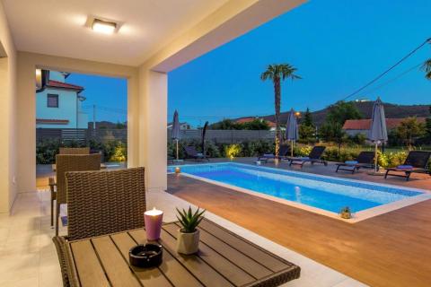 Huis Dražice, Jelenje, 179m2