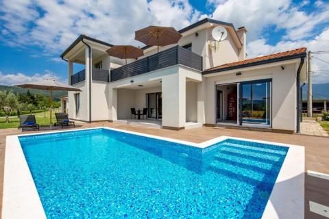 Huis Dražice, Jelenje, 179m2