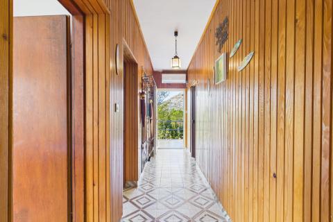 Senj, Sv. Juraj &ndash; Haus mit gro&szlig;em Grundst&uuml;ck, 500 m vom Meer entfernt