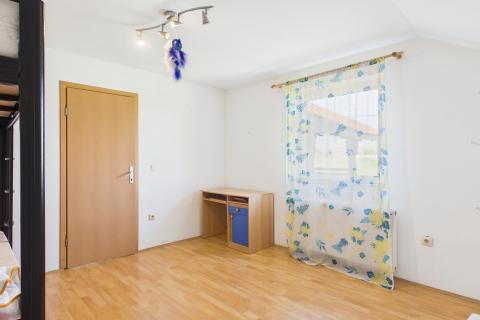 Casa Gornji Desinec, Jastrebarsko - Okolica, 245m2