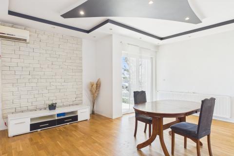 Casa Gornji Desinec, Jastrebarsko - Okolica, 245m2