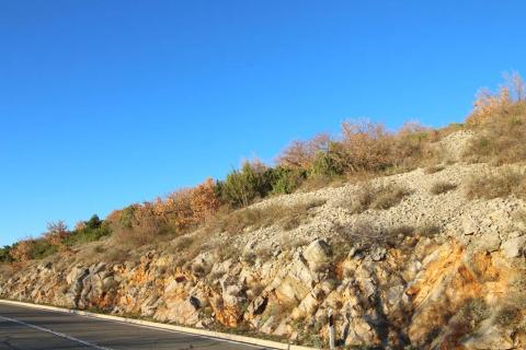 Senj, Bunica - građevinsko zemlji&scaron;te drugi red do mora