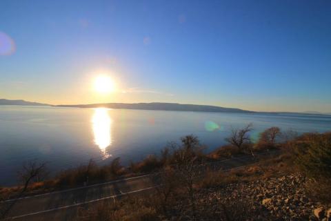 Senj, Bunica - građevinsko zemlji&scaron;te drugi red do mora