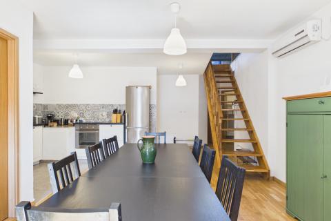 Сенj, центр &ndash; двухуровневая квартира в самом центре города