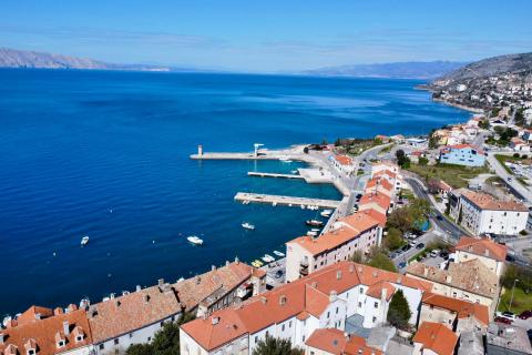 Сенj, центр &ndash; двухуровневая квартира в самом центре города