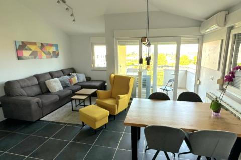 Istra,Umag- moderan dvosoban stan