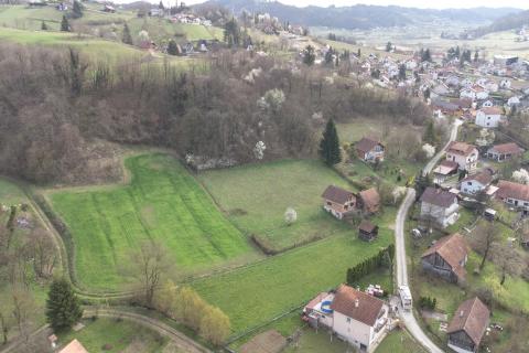 Stavbno zemlji&scaron;če Čre&scaron;njevec, Tuhelj, 5.409m2