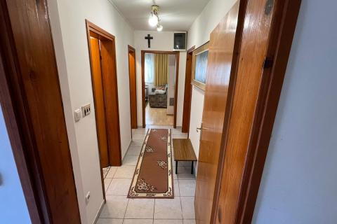 Huis Trnava, Donja Dubrava, 178m2