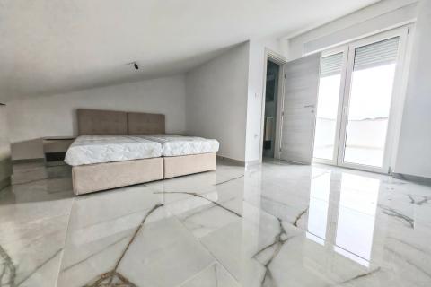 Condo/Apartment Kampor, Rab, 67m2