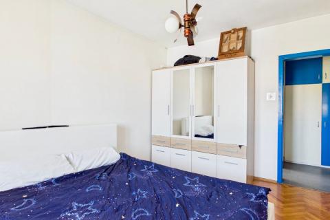 Pag, centar - dvosoban stan u centru sa pogledom na more