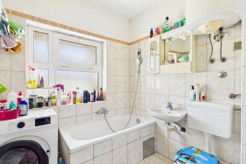 Pag, centar - dvosoban stan u centru sa pogledom na more