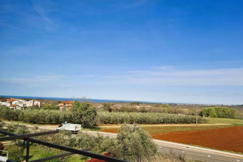 Poreč okolica &ndash; 2S+DB stan s pogledom na more, 80,62 m2