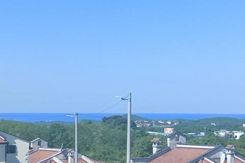 Istra, Poreč, Okolica, namje&scaron;ten trosobni stan s pogledom na more