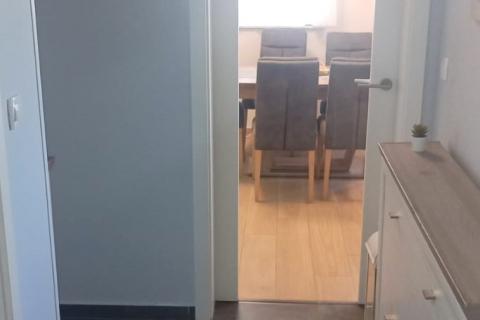 Istra, Poreč, Okolica, namje&scaron;ten trosobni stan s pogledom na more