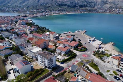 Pag, centar - dvosoban stan u centru sa pogledom na more