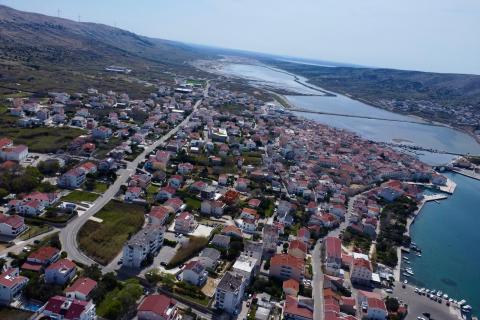 Pag, centar - dvosoban stan u centru sa pogledom na more
