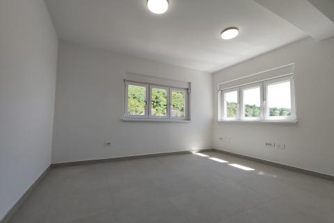 Office space &Scaron;kurinje, Rijeka, 150m2