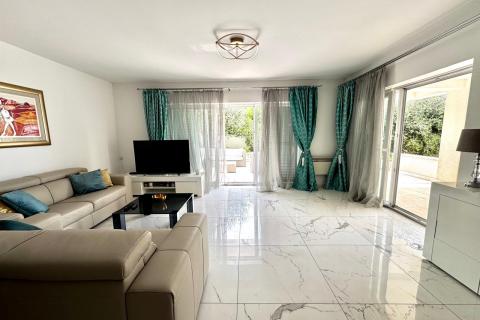 Hi&scaron;a Dramalj, Crikvenica, 200m2