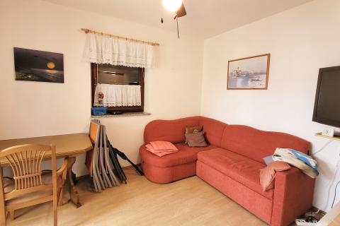 Istra, Umag - stan 1. kat, terasa, parking, pogled na more, plaža 300 m