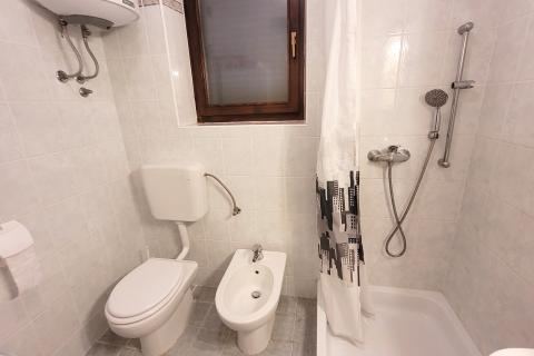 Istra, Umag - stan 1. kat, terasa, parking, pogled na more, plaža 300 m