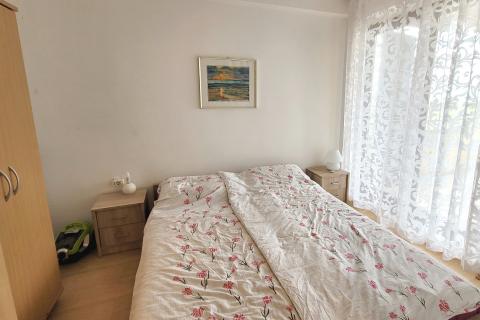 Istra, Umag - stan 1. kat, terasa, parking, pogled na more, plaža 300 m