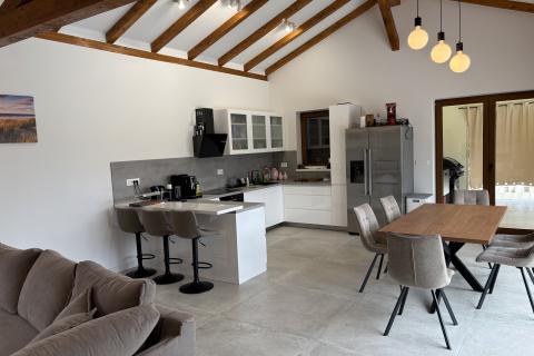 ISTRIA, TINJAN Quality holiday house 160 m2 with swimming pool 