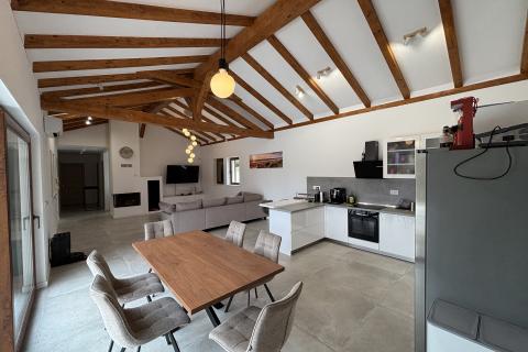ISTRIA, TINJAN Quality holiday house 160 m2 with swimming pool 
