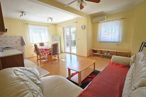 Istra, Umag okolica- stan s pogledom na more