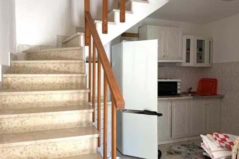 Lo&scaron;inj, Nerezine, Dvije kuće, garaža, vrt