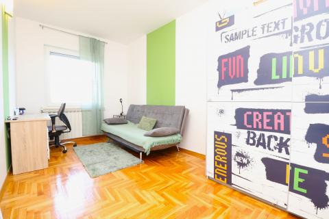 Wohnung Gornja Dubrava, 180m2