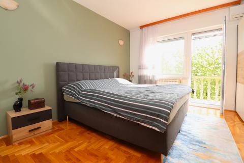 Wohnung Gornja Dubrava, 180m2