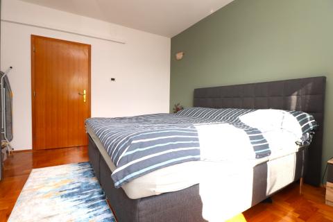 Wohnung Gornja Dubrava, 180m2