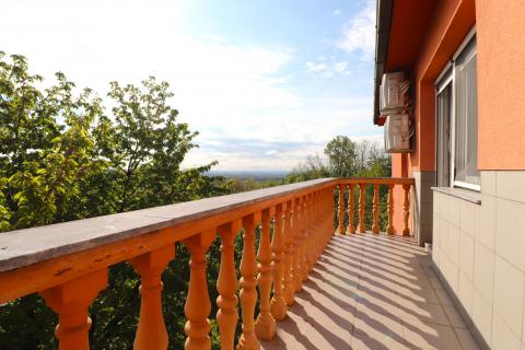Wohnung Gornja Dubrava, 180m2