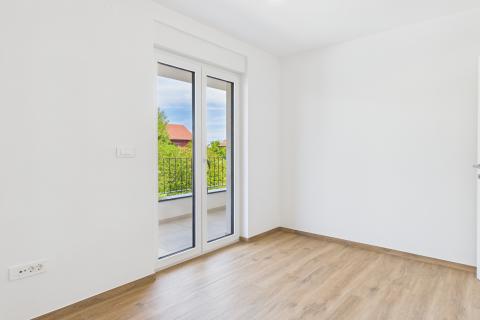 Zagreb, Resnik-novogradnja, četverosoban stan 93m2 i 2 parkirna mjesta