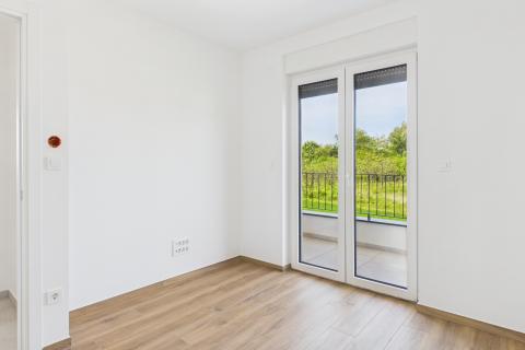 Zagreb, Resnik-novogradnja, četverosoban stan 93m2 i 2 parkirna mjesta