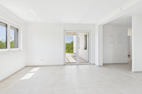 Zagreb, Resnik-novogradnja, četverosoban stan 93m2 i 2 parkirna mjesta